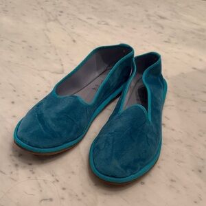 Italian Blue Women's Slip-On Shoes size 9